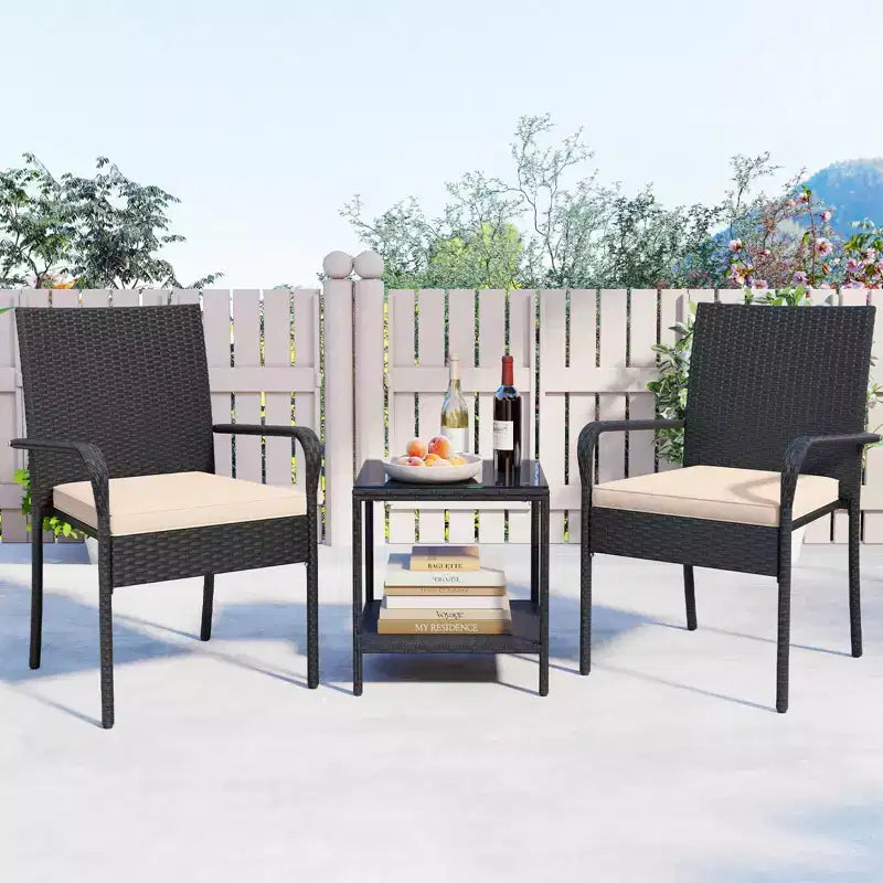 Ensemble de mobilier de jardin Costway 3 pièces avec table à 2 niveaux, plateau en verre trempé et coussins moelleux Blanc/Noir/Marron