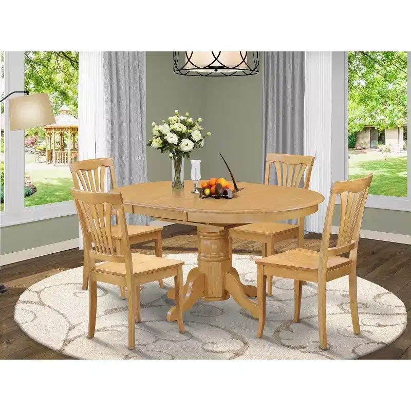 Table à manger HomeStock 5 pièces en bois massif et fini chêne naturel avec 4 chaises