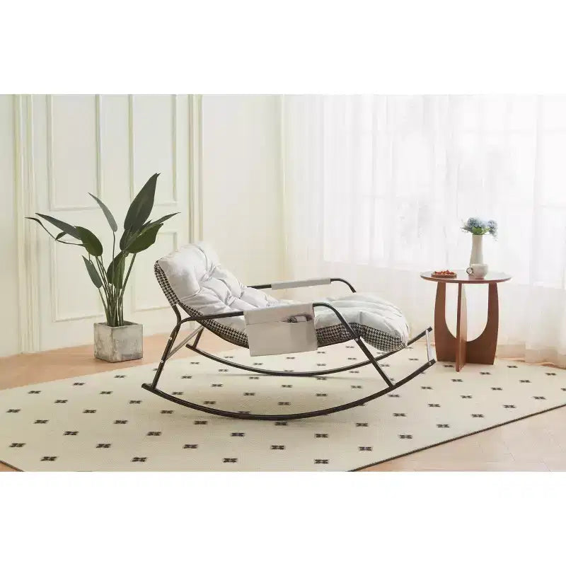 Fauteuil à bascule en cuir avec coussins, fauteuil coulissant, design inclinable circulaire et style moderne, adapté aux salons et chambres.