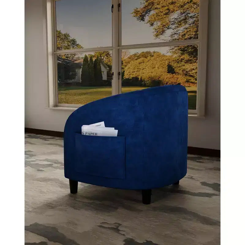 Fauteuil club 28 en velours avec dossier en U, accoudoirs incurvés et assise rembourrée douce pour salon et chambre