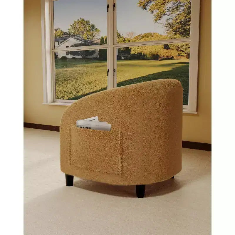 Fauteuil club 28 en velours avec dossier en U, accoudoirs incurvés et assise rembourrée douce pour salon et chambre