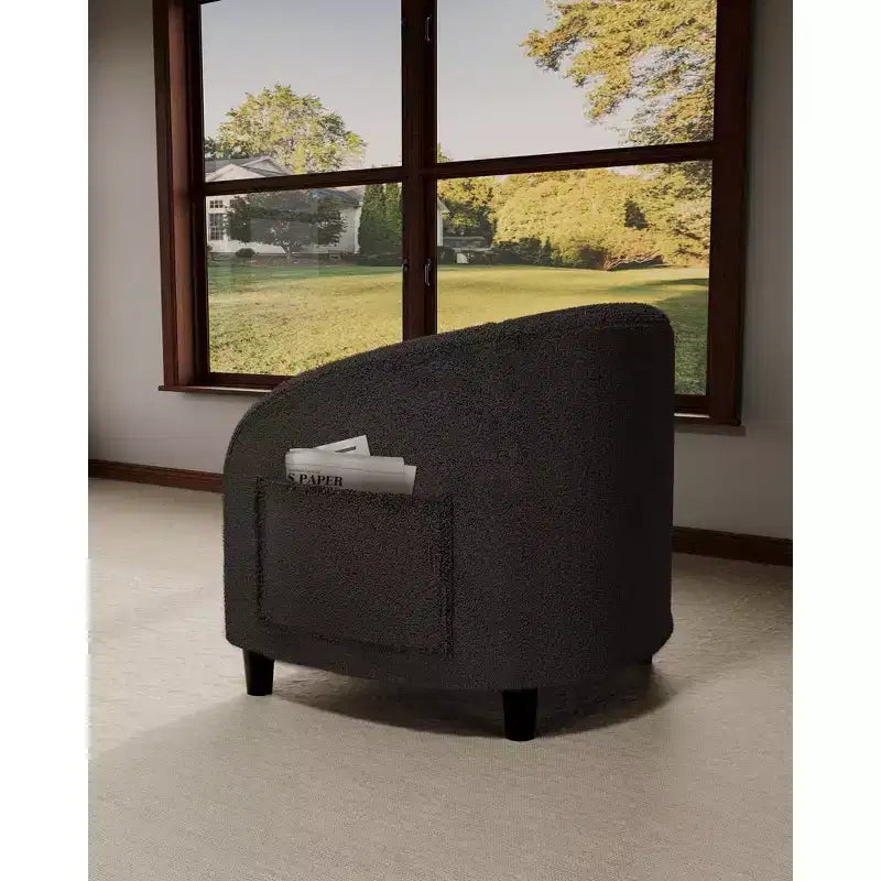 Fauteuil club 28 en velours avec dossier en U, accoudoirs incurvés et assise rembourrée douce pour salon et chambre