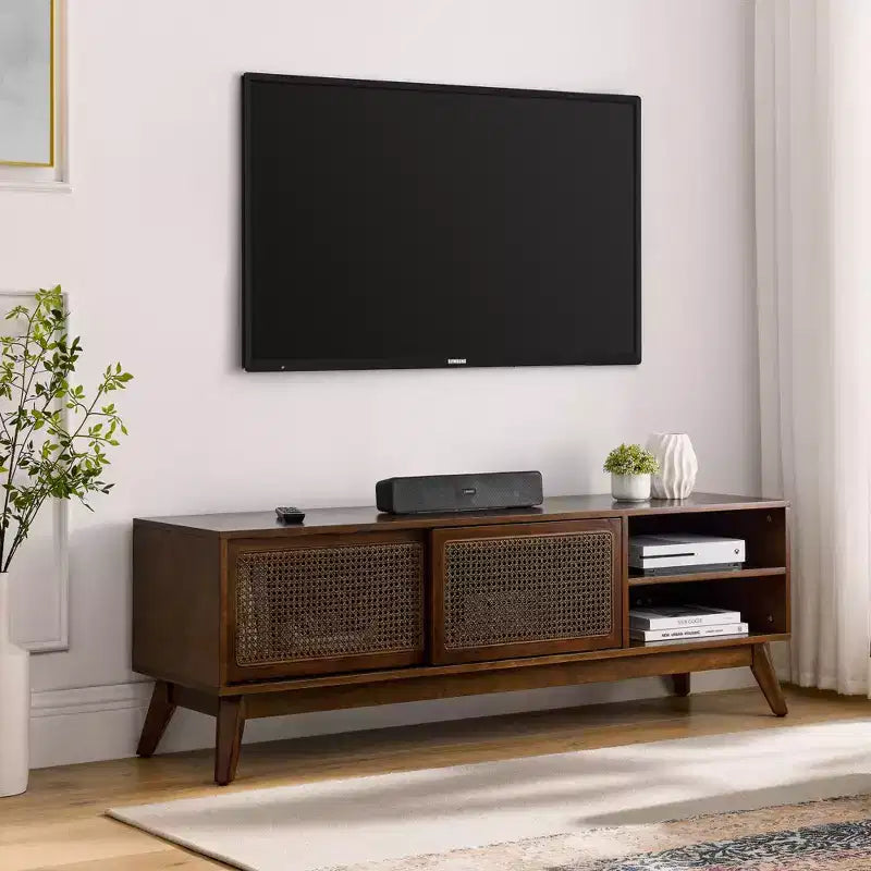 Meuble TV en rotin de style moderne du milieu du siècle de 150 cm pour téléviseurs de 65 pouces avec pieds en bois massif et portes en rotin - Bois foncé