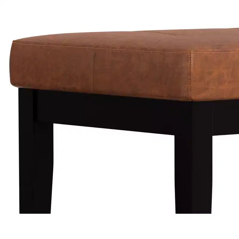 Banc ottoman rectangulaire contemporain de 66 cm de large en similicuir vegan marron selle vieilli