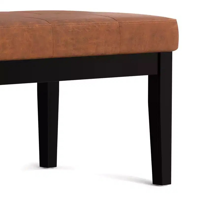 Banc ottoman rectangulaire contemporain de 66 cm de large en similicuir vegan marron selle vieilli