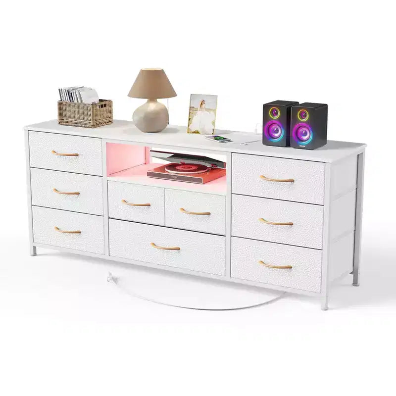 Commode Blanche à 9 Tiroirs Meuble TV pour Téléviseur de 65 Pouces avec Station de Recharge Lumières LED Console Multimédia Unité de Rangement de Chambre à Coucher de 55 Pouces de Large