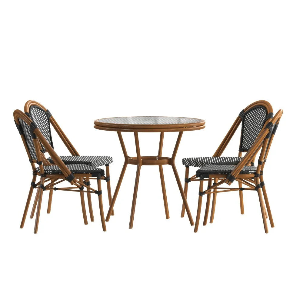 Ensemble bistrot commercial intérieur/extérieur avec table et quatre chaises